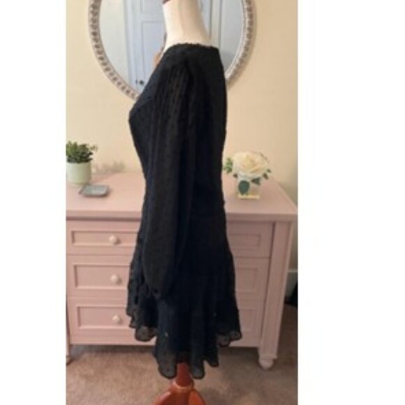 V-NECK BLACK LACE COCKTAIL DRESS - Picture 3 of 4